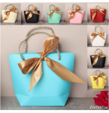 Пакет подарочный бумажный 21*17*7 с бантом цвет в ассортименте